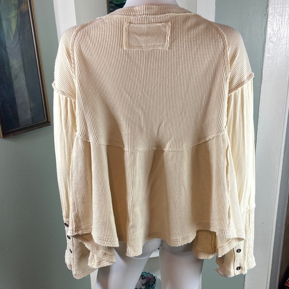 NWOT Pol Cream Buttoned shirt blouse Top oversized Waffle fabric asymmetrical M - Picture 11 of 14